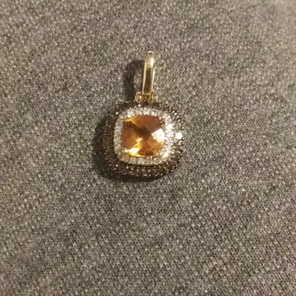 Necklace charm with real black diamonds 14kt